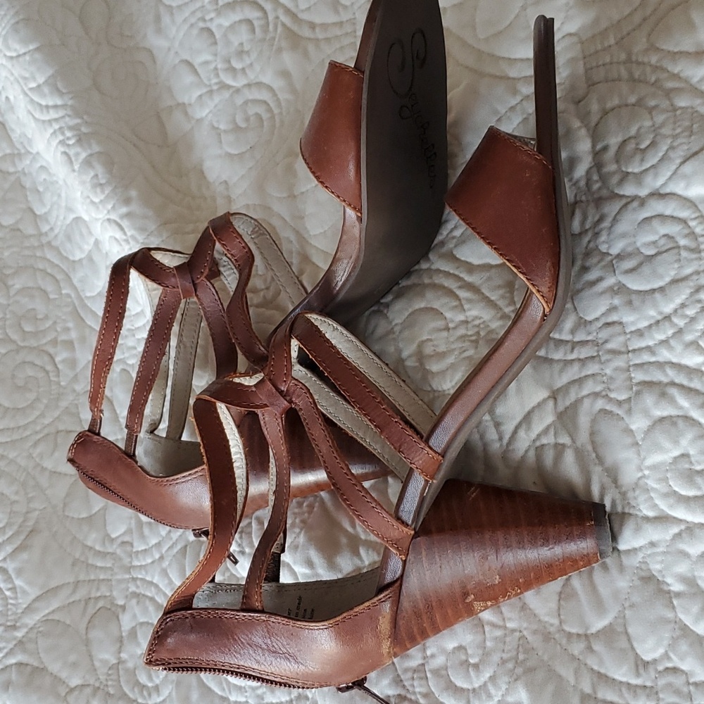🏵5/$20 Seychelles Heels - Picture 2 of 10